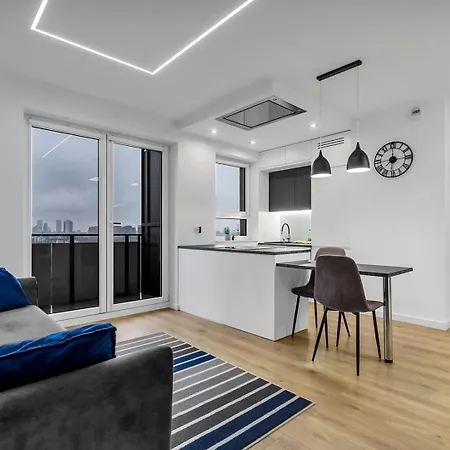 12th Floor Wola Modern By Bookinghost Apartman Varsó