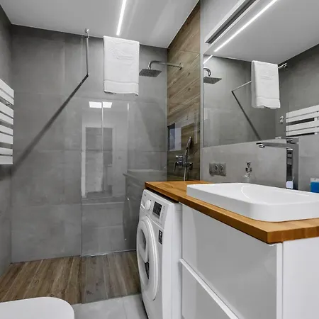 Apartament 12th Floor Wola Modern By Bookinghost