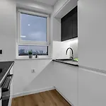 12th Floor Wola Modern By Bookinghost Lägenhet