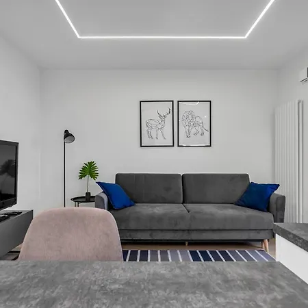 Apartment 12th Floor Wola Modern